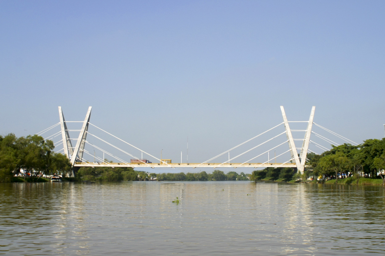 CFCSL Puente de Grijalva. Villahermosa. Tabasco. México. 2001. CFCSL.1250 x 832