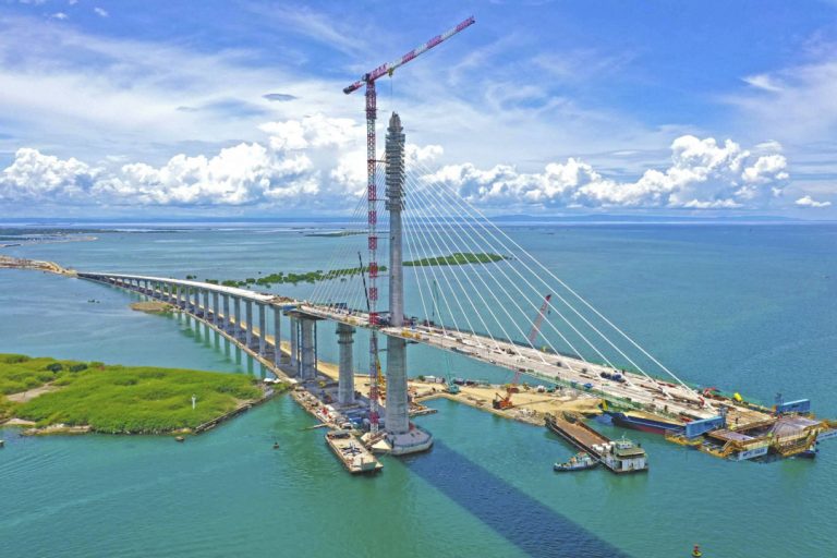 CFCSL The CebuCordova bridge (Philippines) connected to the access spans. CFCSL